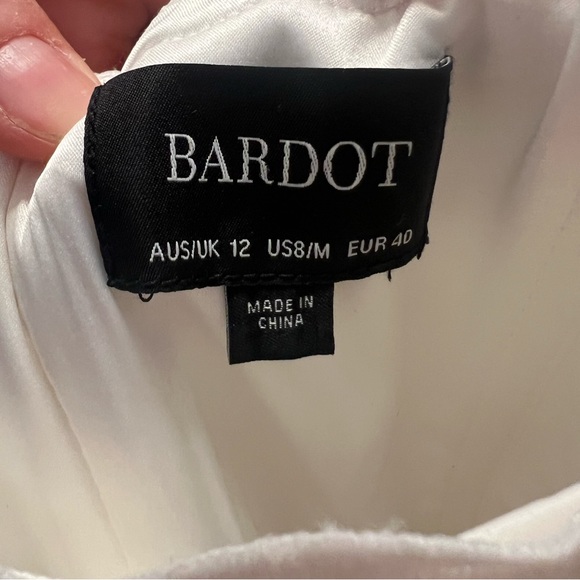 Bardot Lina Lace sheath midi dress in white - Picture 5 of 6